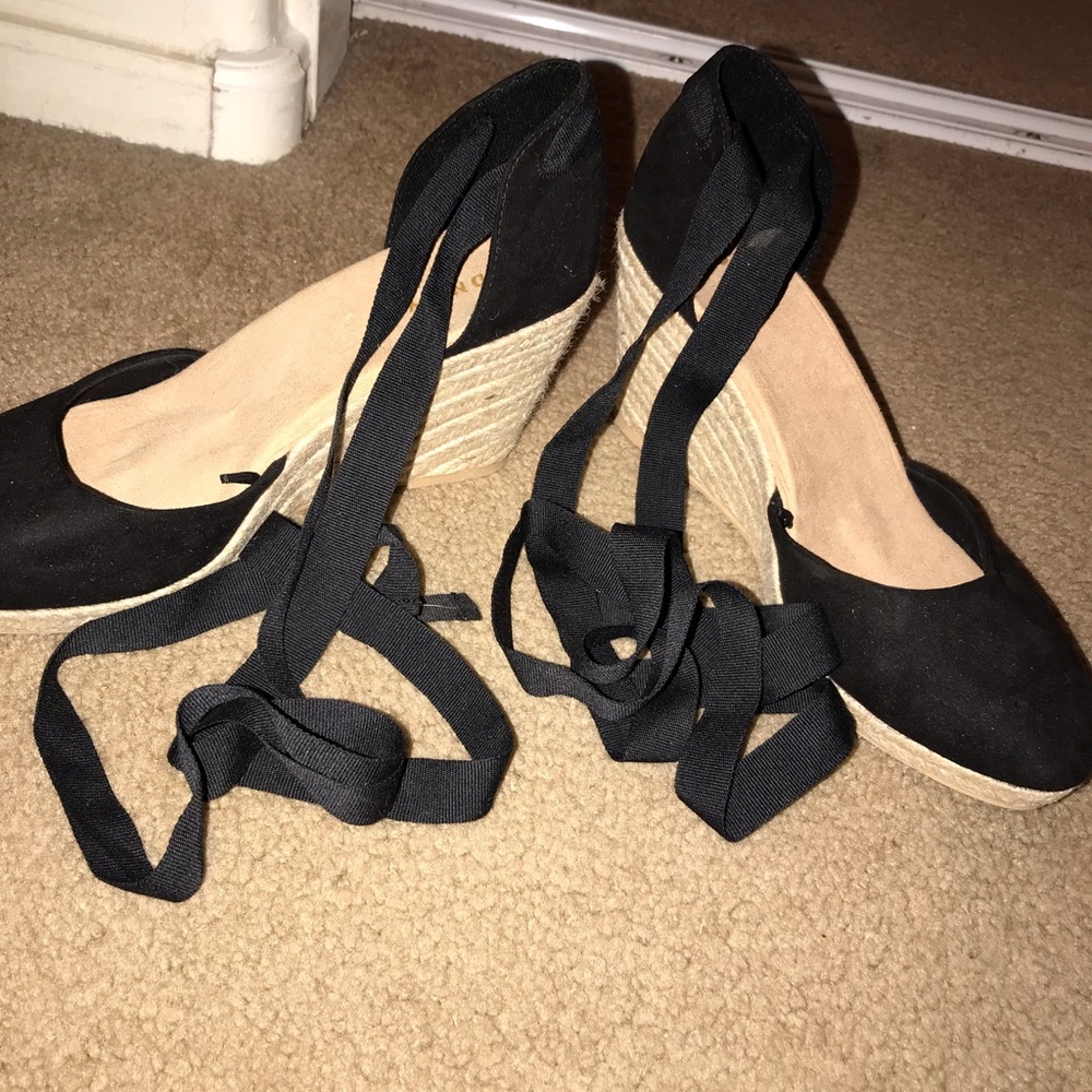 Old navy black wedges